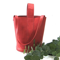 BUCKET red　本革製　バケツ型バッグ 1枚目の画像