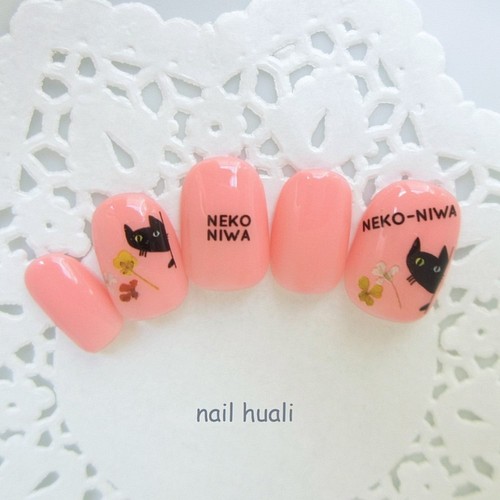 Nekoniwa Nail 猫庭 ネイルチップ ピンク 黒猫 ネイルチップ ネイルシール Nail Huali 通販 Creema クリーマ ハンドメイド 手作り クラフト作品の販売サイト