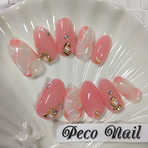 タイダイ コーラルピンク ネイルチップ ネイルチップ ネイルシール Peco Nail 通販 Creema クリーマ ハンドメイド 手作り クラフト作品の販売サイト