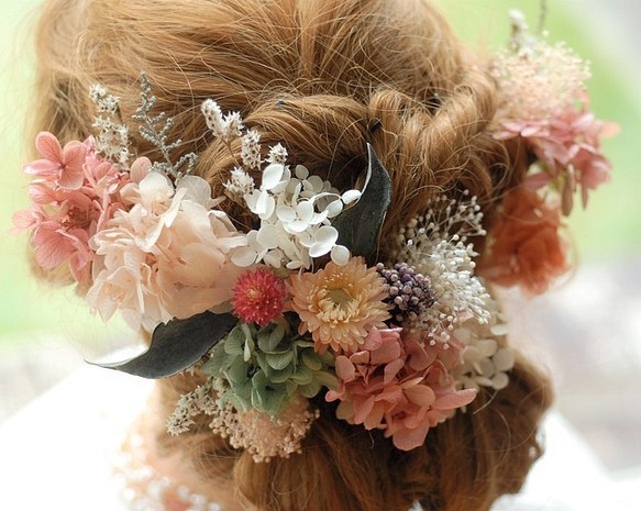 成人式 髪飾りアンティークカラーの花畑ヘッドドレス　プリザーブドフラワー　ドライフラワー　結婚式ウエディング　ヘアパーツ 1枚目の画像