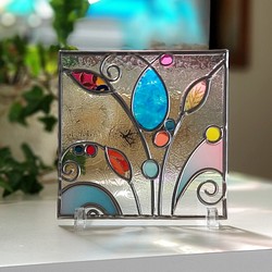 Square Glass "Windowsill with art" 第1張的照片