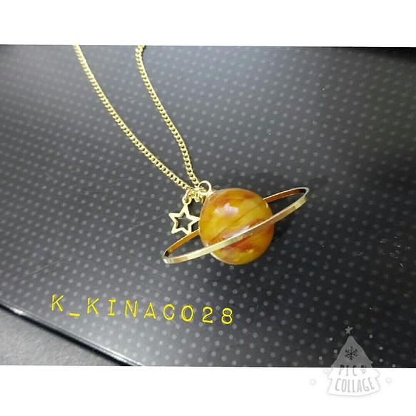 土星のネックレス(べっこう柄) 1枚目の画像