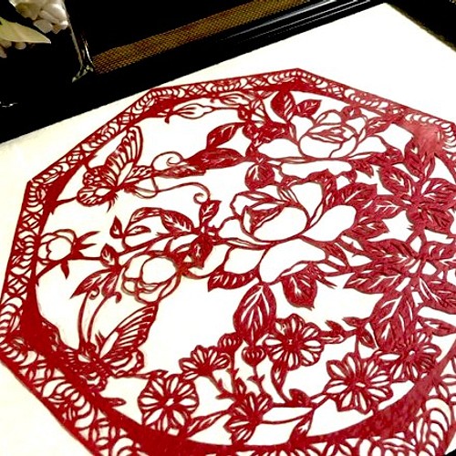 中国切り絵 剪紙 牡丹 蝶 額なし 切り絵 Sheepstyle 通販 Creema クリーマ ハンドメイド 手作り クラフト作品の販売サイト