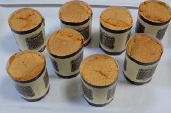 米粉のプレーン　カップシフォンケーキ　８個セット　 1枚目の画像