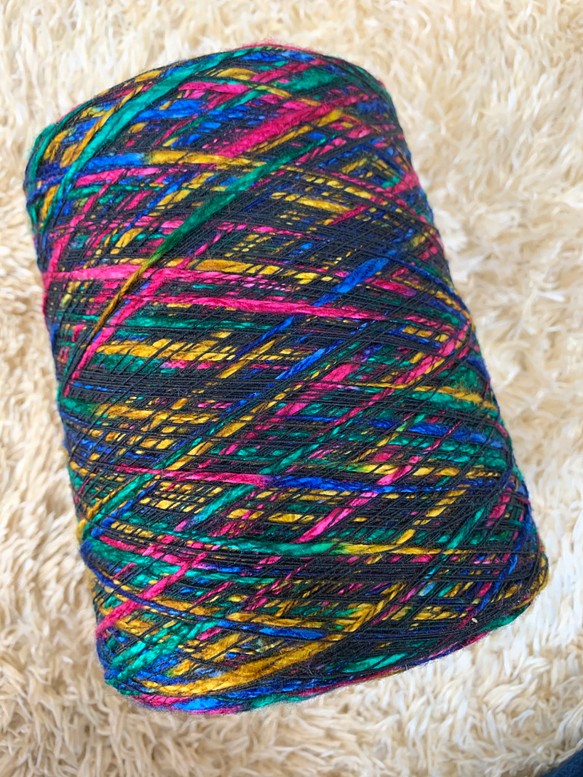カラフル　毛糸　糸