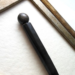 シルバーシャインオブシディアン玉のかんざし 黒檀 1枚目の画像