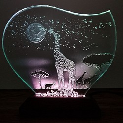 月ウサギとキリンのガラスエッチングパネル・LEDスタンドセット（ランプ・ライト・照明） 1枚目の画像