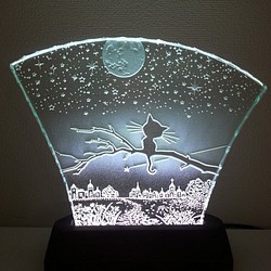 星降る夜・ネコ　ガラスエッチングパネル（満月） Mサイズ・LEDスタンドセット　（ねこ・猫） 1枚目の画像