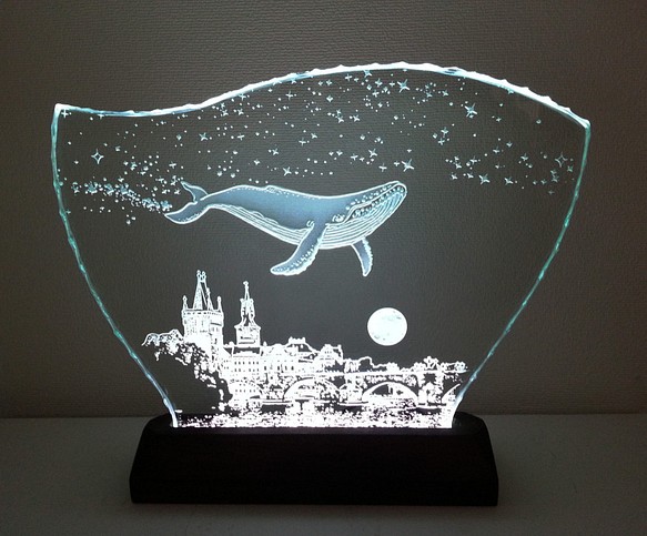 繁星之夜/鯨魚/布拉格玻璃蝕刻面板L尺寸/ LED支架套裝（燈/燈光/照明） 第1張的照片