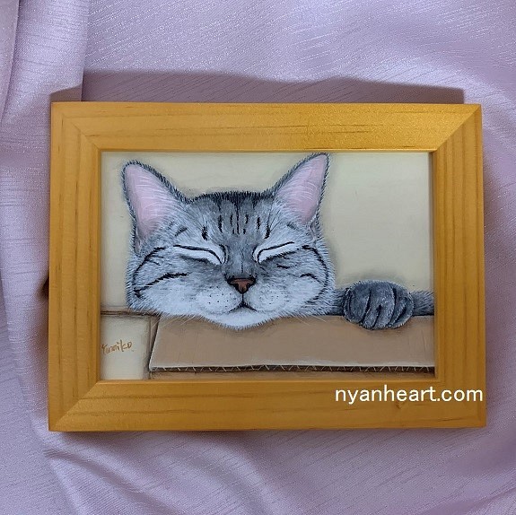 【原画】猫の肖像画「箱が好き」 1枚目の画像