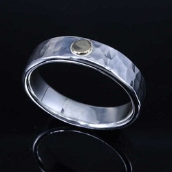 指輪 メンズ レディース : K18 ドット 丸 鎚目 シルバー リング 5mm幅 12～27号 シンプル ペアリング 1枚目の画像