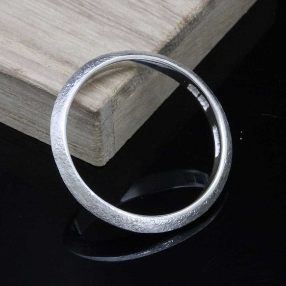 指輪 メンズ レディース : 三角 岩石丸 鎚目 シルバー リング 3mm幅 8～27号 シンプル ペアリング 1枚目の画像