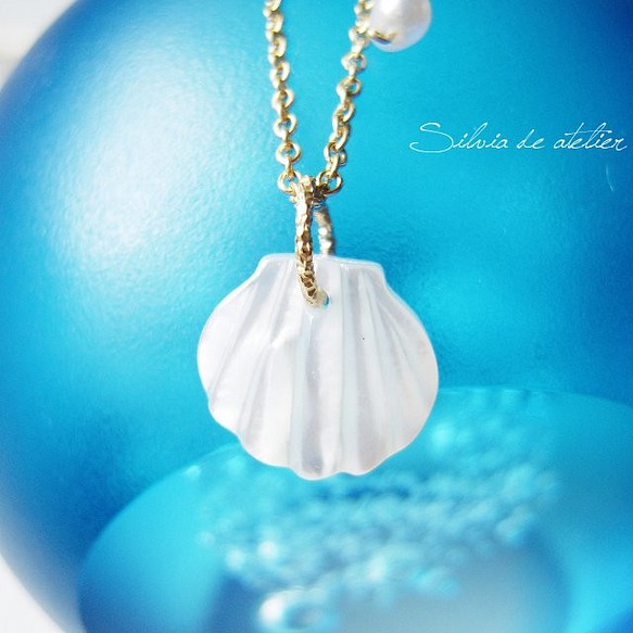 白貝殼（白蝶貝）　貝殼型　淡水珍珠不對稱　14kgf項鍊 第1張的照片