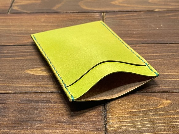 シンプルな横型カードケース（若草色） 1枚目の画像