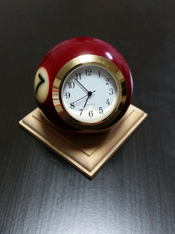 本物ビリヤードボール加工時計　置時計　7番　 1枚目の画像