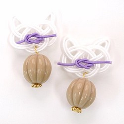 鏤空貓的耳環/耳環（白色×米色） 第1張的照片