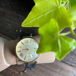 新品　腕時計　ブラックシンプルデザイン　アクセサリーマクラメ309 1枚目の画像