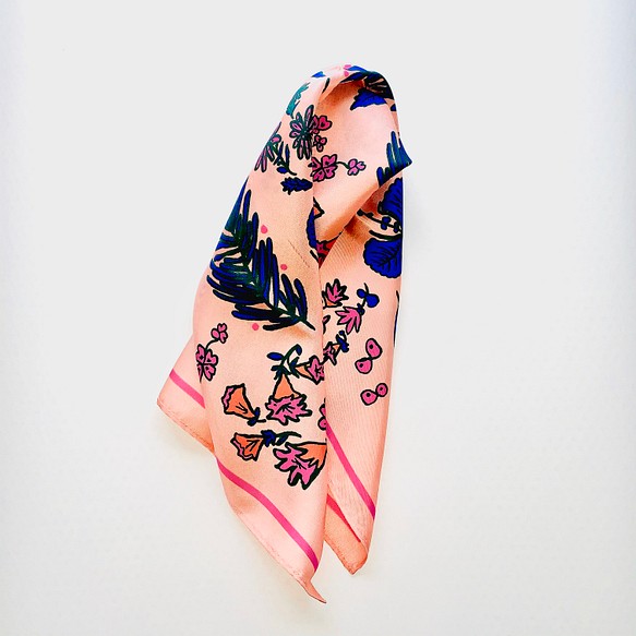 Flower シルクスカーフ • pink 1枚目の画像