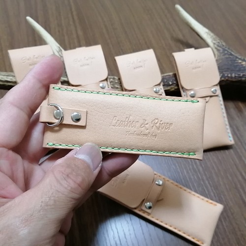 お洒落に収納 本革製 絆創膏ケース その他ケース Leather River 通販 Creema クリーマ ハンドメイド 手作り クラフト作品の販売サイト