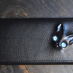 黒猫の長財布（表革：VACCHETTA800、仮セット猫目：ブルーeyes）約265ｇ 猫目選べます♪ 1枚目の画像