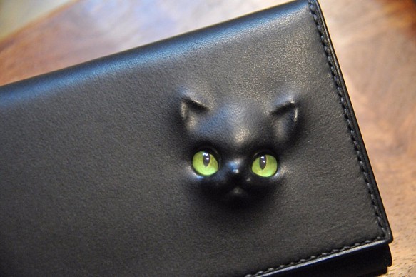 黒猫の長財布 （内装：ダークグレー）約221ｇ  猫目選べます♪ 1枚目の画像