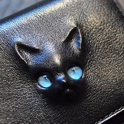 黒猫の長財布  （革：ALRAN社、内装：ダークグレー／ブラック）約220ｇ  猫目選べます♪ 1枚目の画像