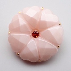 チェコのボタン　７弁の花　薄ピンク 1枚目の画像