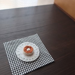 お皿とホットケーキのブローチ 1枚目の画像