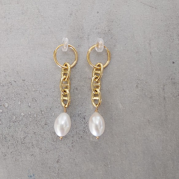 送料無料14kgf*Drop Pearls marina chain hoop earrings / pierced~ 1枚目の画像