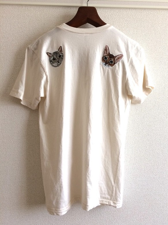 リアル猫ちゃん刺繍Tシャツ | monsterdog.com.br