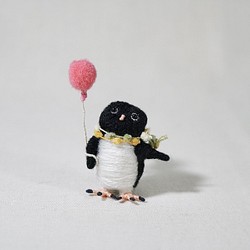 《受注制作》ミニペンギンのブローチ 1枚目の画像