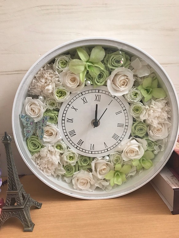 母の日指定配送OK 送料無料 1年保証付き　プリザーブドフラワーの花時計　グリーン 1枚目の画像
