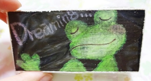 オイルチョークイラストのマグネット〜カエル〜 1枚目の画像