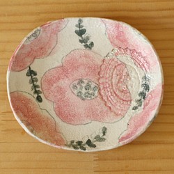 粉引きパステルカラーのお花のケーキ皿。 1枚目の画像