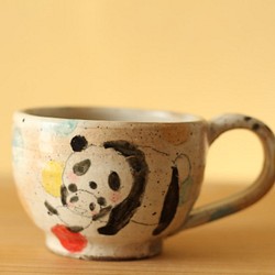 被添加到嬰兒的母親Konabiki熊貓杯。 第1張的照片