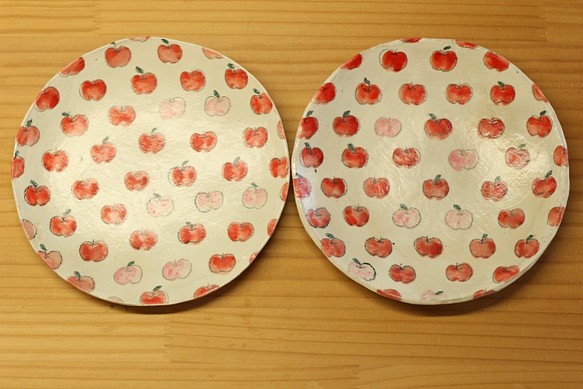 ※大小粉末拉動蘋果的紅色和粉紅色20厘米菜的κ樣順序。 第1張的照片