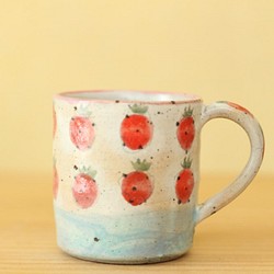 ※按訂單生產一杯帶有撒粉草莓的藍色邊框。 第1張的照片