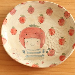 草莓chan橢圓形蛋糕碟，可漫步粉紅色貴賓犬。 第1張的照片