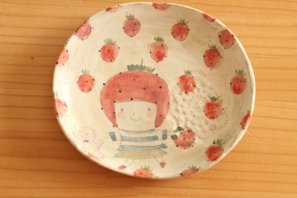 草莓chan橢圓形蛋糕碟，可漫步粉紅色貴賓犬。 第1張的照片