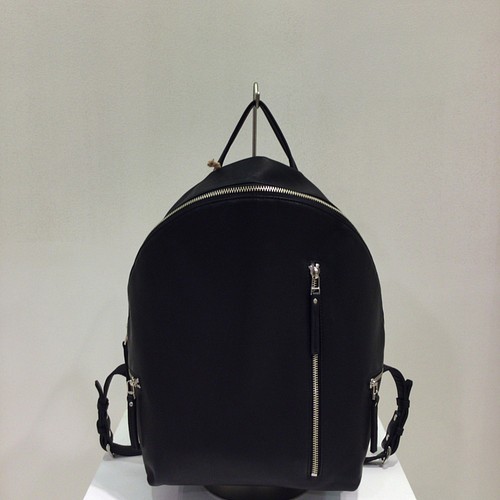 backpack 小サイズ ブラック リュック・バックパック chi.wata 通販