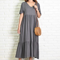 [新] V領分層連衣裙&lt;灰色&gt; 第1張的照片