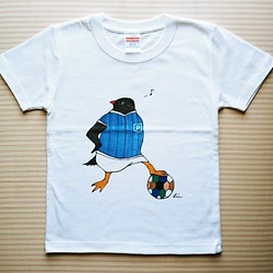 手描き染めTシャツ(Baby120)サッカーペンギン 1枚目の画像