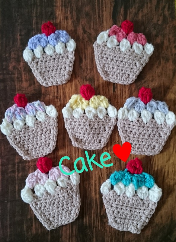 cute♥手編みのカップケーキコースター 1枚目の画像