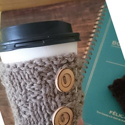 手編みのコーヒースリーブ 1枚目の画像