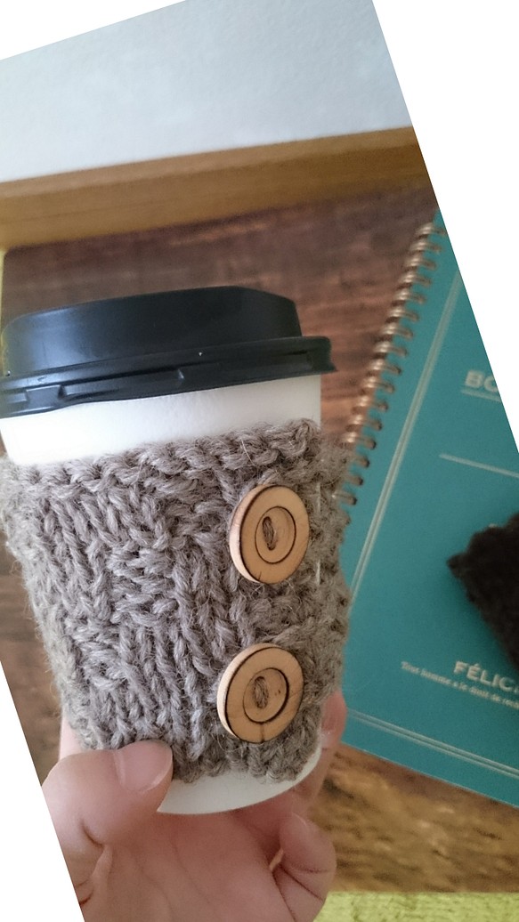 手編みのコーヒースリーブ 1枚目の画像