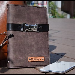 【Polilavo】【ｵｰﾙﾊﾝﾄﾞﾒｲﾄﾞ】バイブルサイズ　本革　システム手帳　罫線リフィル　カードポケット　ベルト付 1枚目の画像