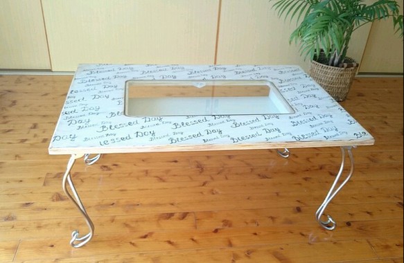 畳み式アンティーク風センターテーブル 1枚目の画像