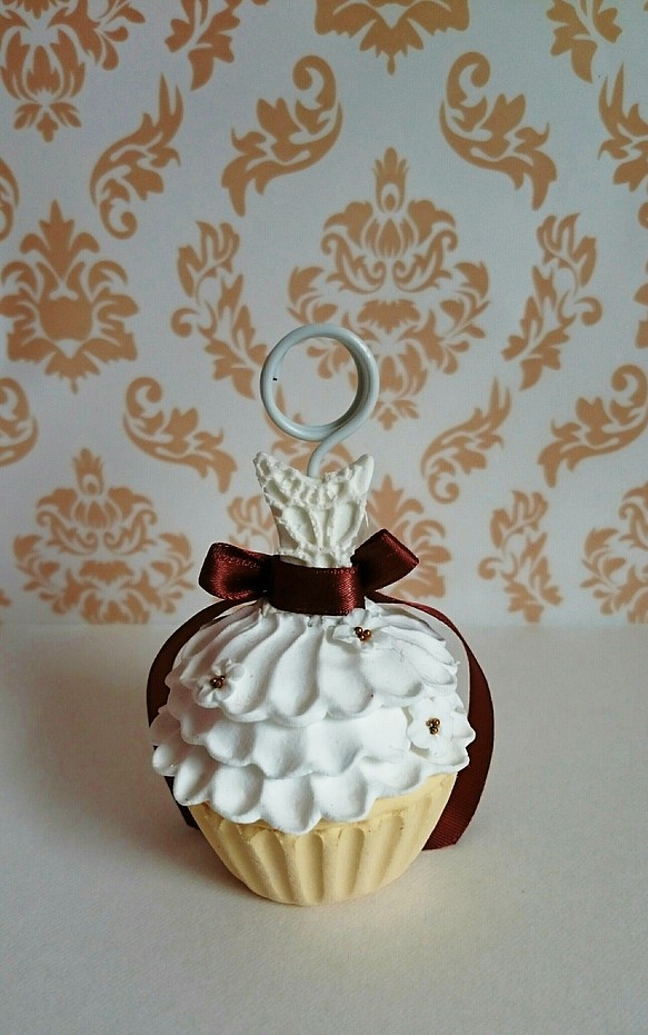 クレイ ドレスカップケーキ ホワイト 1枚目の画像