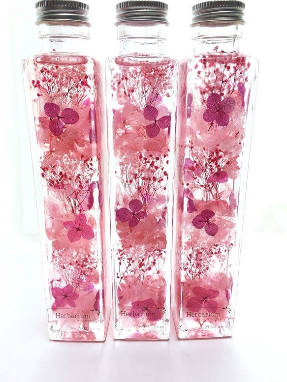 【送料無料】--再販7－  ハーバリウム(植物標本) Lサイズ  角瓶  ピンク系  1本 2980円 1枚目の画像