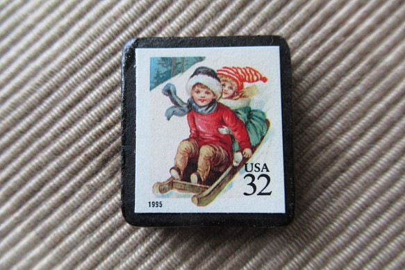 在庫限り 再販 アメリカ 【特別送料無料！】 クリスマス切手ブローチ 1654